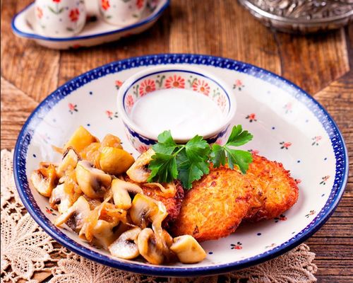 Драники хрустящие с грибами шампиньонами