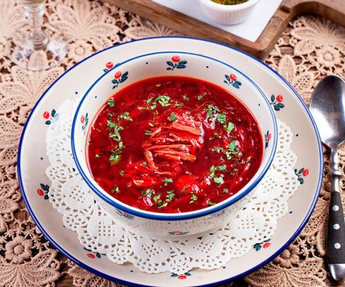 Борщ с пампушками (чеснока не пожалела!)