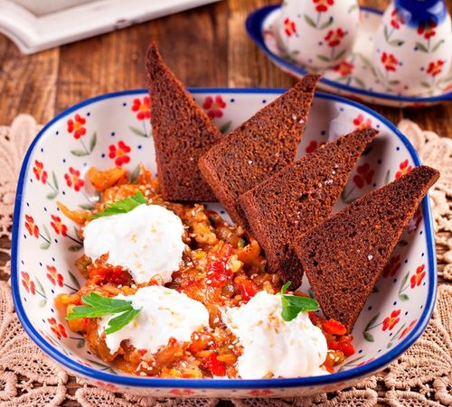 Запечённые овощи с сыром страчателла